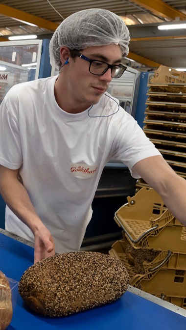 MEDEWERKER VERSINDUSTRIE