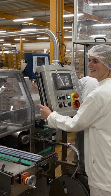 MEDEWERKER <br> VOEDING, <br> TECHNOLOGIE EN TECHNIEK